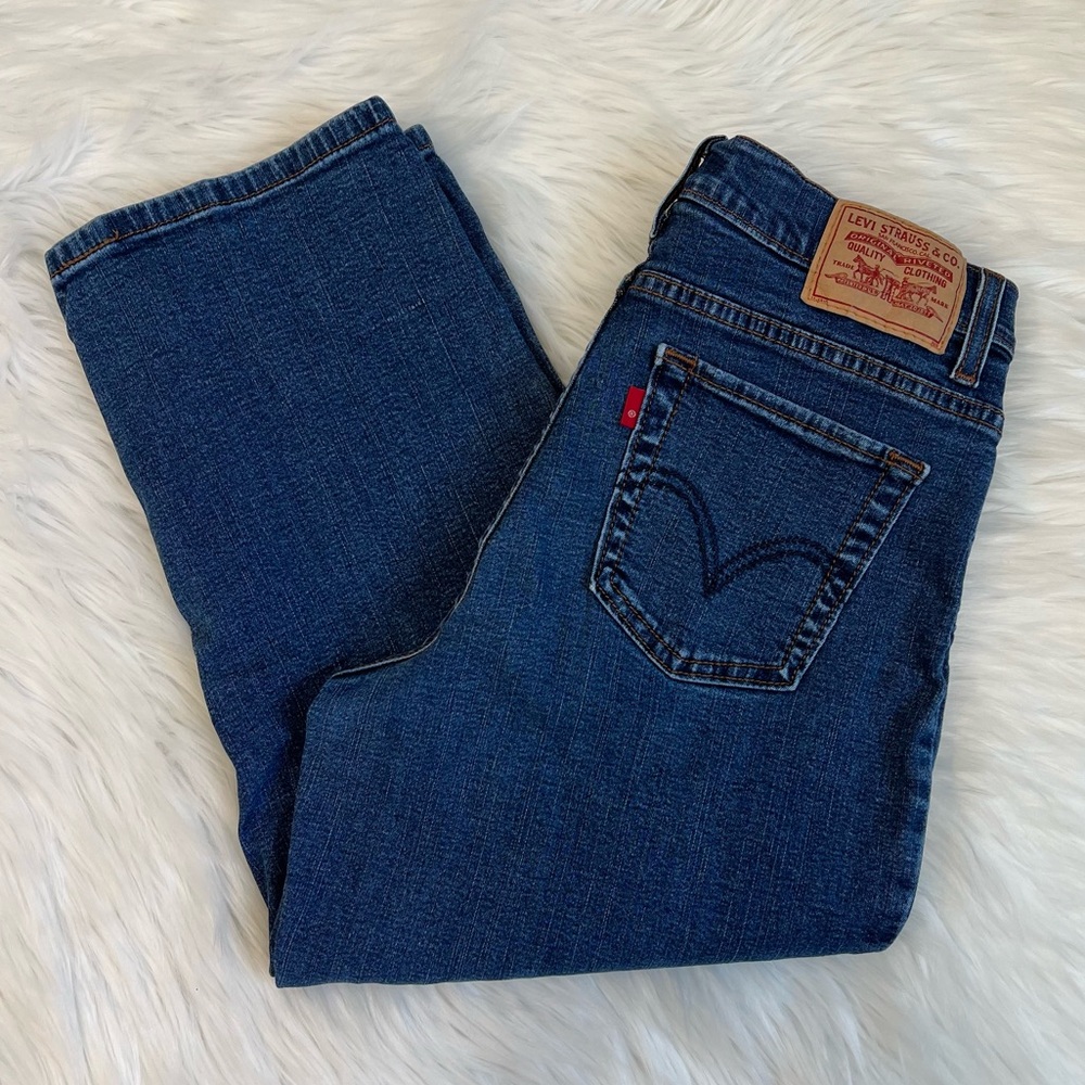Levis Perfectly Slimming Capri 512 Jeans‎